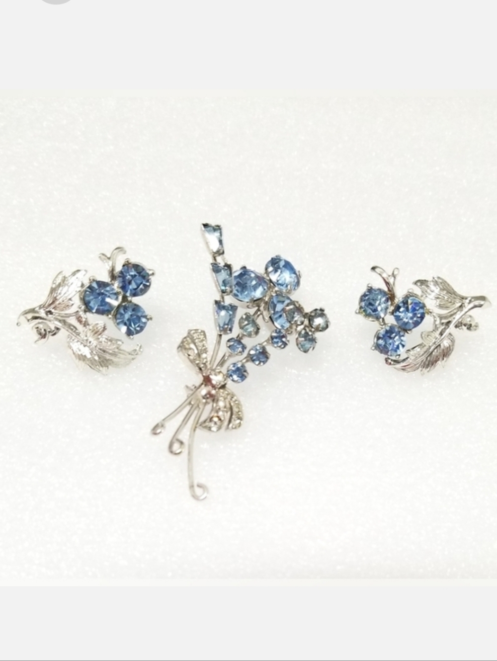 Vintage 50's Brooch & Clip Earrings Blue Crystal Floral Spray 2pc Set